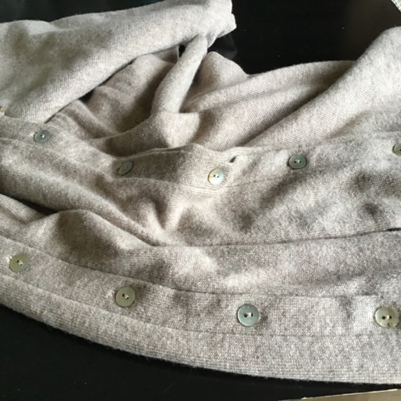 Cashmere shrug or scarf.. large and in charge!! Soft, soft.. - Picture 4 of 5